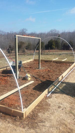 How To Build A 300 Square Foot Windproof Hoop House For Under $500 ...