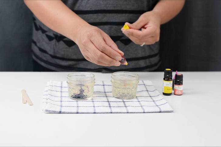 How To Make Your Own Gel Air Fresheners With Essential Oils