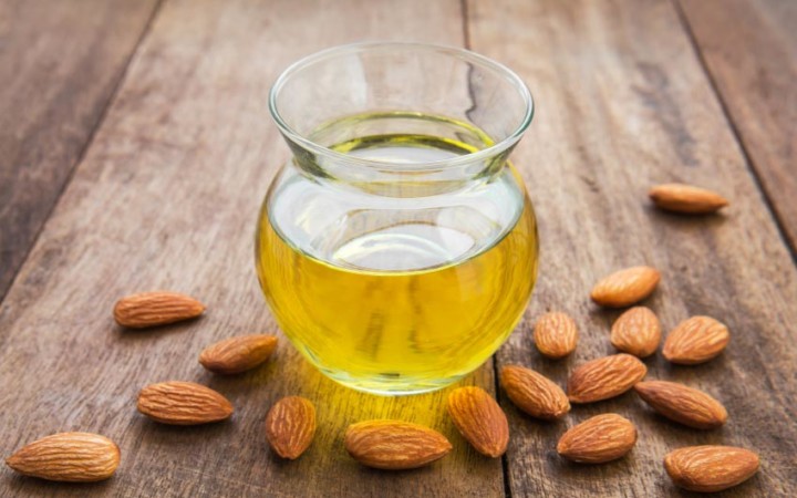 12 Benefits Of Sweet Almond Oil For Beautiful Skin & Hair & Improved Health