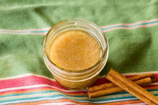 Homemade Cinnamon Sugar Scrub To Prepare Your Skin For Winter