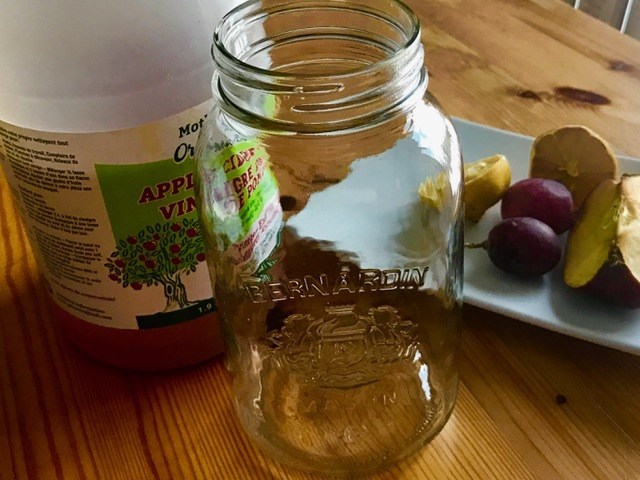Easy Homemade Trap To Get Rid Of Fruit Flies