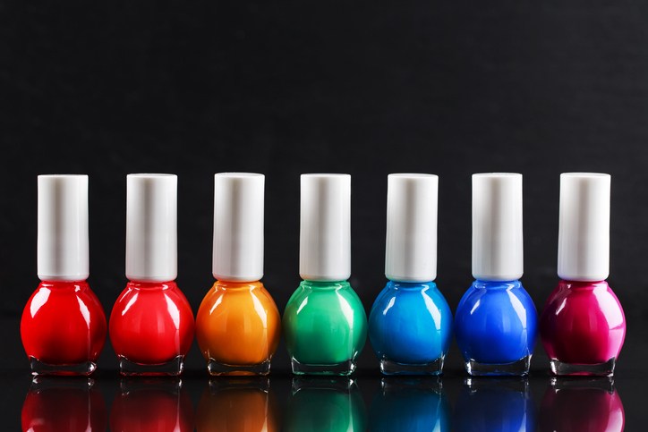 6 Best Non-Toxic Nail Polish Brands To Try (& Why Most Are Dangerous)