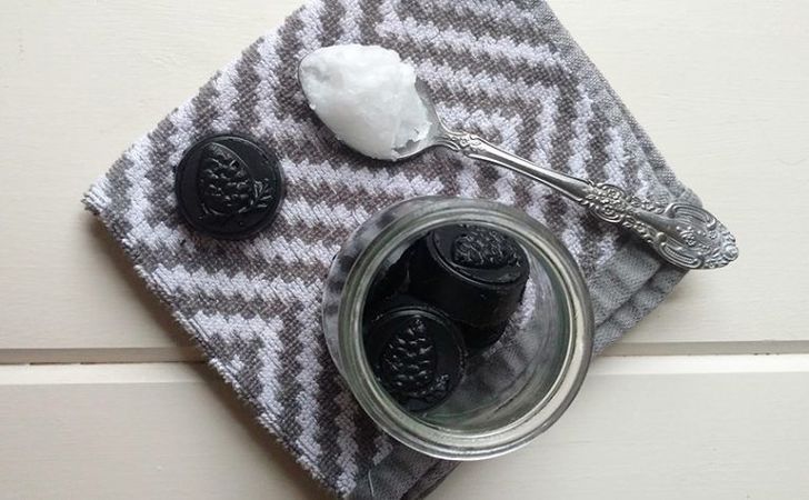 Activated Charcoal & Coconut Oil Pulling Tabs