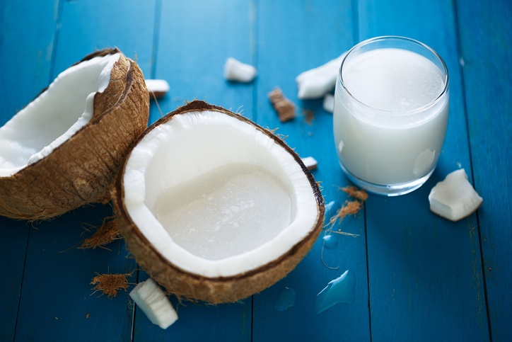 10 Coconut Milk Benefits For Hair, Skin & Health