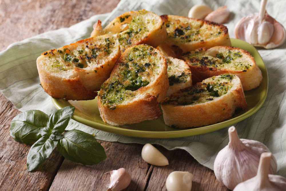 Garlic bread with basil butter